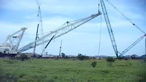 Massive crane fail