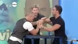 Guy breaks arm on TV-show