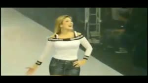 Model Falls On Her Butt On The Catwalk