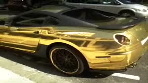 Goldplatted Ferrari 599