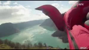 Insane Basejump Flyby Stunt