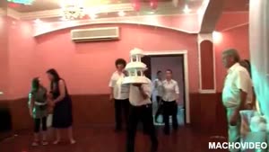 Wedding Cake Fail