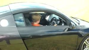 11yo Kid Ripping Up A Audi R8