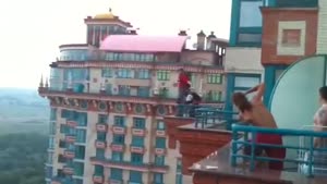  Jumping From 25 Floors In Russia