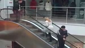 How blondes use the escalator