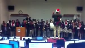 Guy Freaks Out During Christmas Concert