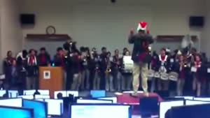 Guy Freaks Out During Christmas Concert