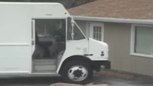 Another Nice Fed-Ex Delivery Video