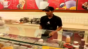 Ordering Ice Cream In Dubai