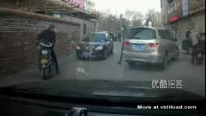 Fake Accident Turns Into Robbery