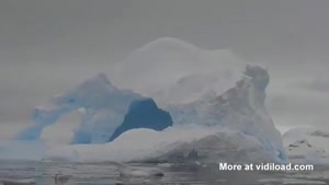 Iceberg Disappears In Front Of Tourists