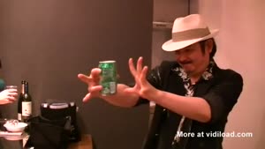 Magician Does The Most Usefull Trick I've Ever Seen