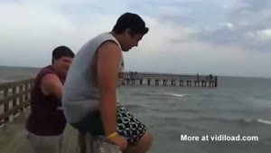 Guy Brutally Dislocates Ankle