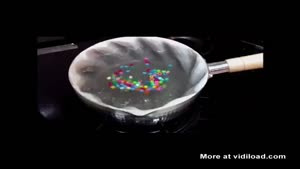 Self-Stirring Cooking Pot