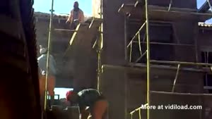 How They Plaster A House In Africa