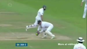 Cricketplayer Destroys His Own Shades