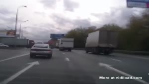 Truck Loses Wheel