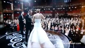 Jennifer Lawrence Falls At Oscars