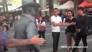 Don't Mess With This Living Statue