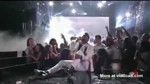 R&B Singer Miguel Falls On Chicks Head