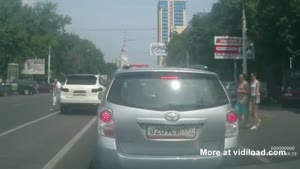 Angry Driver Turns Aggressive