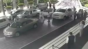 Valet Crashes Lamborghini