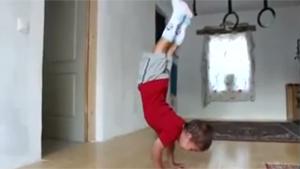 5 Year Old Doing Insane Push Ups