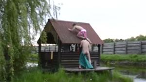 Hilarious Roof Climb Fail