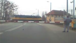 Malfunctioning Traincrossing