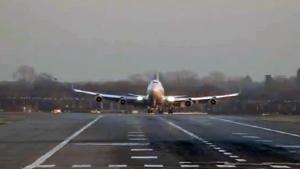 Emergency Landing Boeing 747