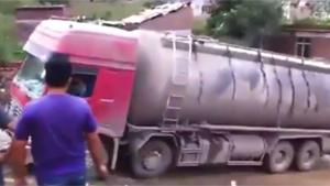 Towing Truck Ends In Disaster