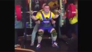 Weightlifter Snaps Mucles