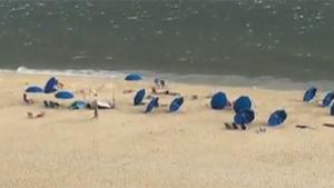 Parasols Hit The Sky