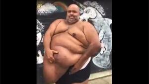 Fat Guy Conceals Gun