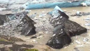 Piece Of Ice Breaks Off Gletsjer