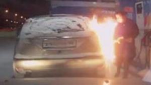 Dumb Woman Sets Car On Fire