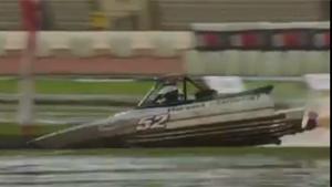 Bizarre Crash In Speedboat Time Trial