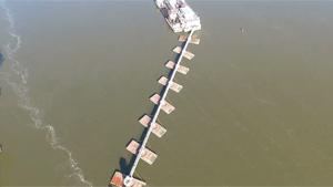 Dredge Potter Cleans Out Illinois River