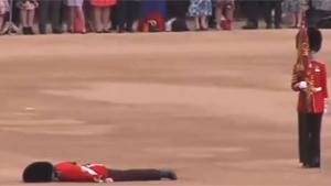 Guard Faints At Uk Queens Birthday