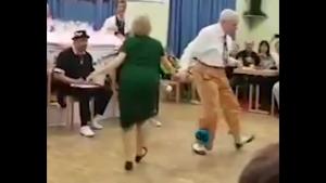 86 Year Old Owns The Dance Floor