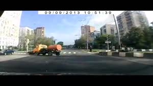 Skilled Truck Driver Avoids Accident