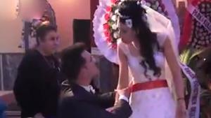 Hilarious Reaction By Bride